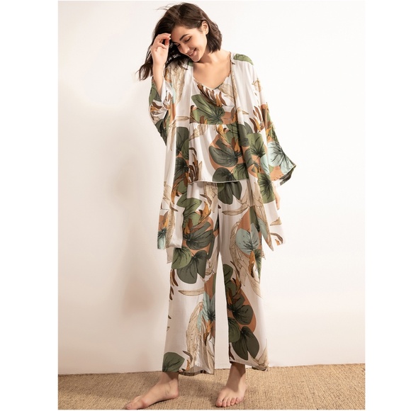 3 Piece Beige Green Floral Print Pajama Set - Picture 5 of 11